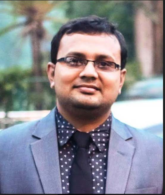 সড়কে আর কত মৃত্যুর মিছিল?