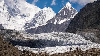 পানিসংকট মোকাবিলায় ‘গ্লেসিয়ার গ্রাফটিং’, শতাব্দীপ্রাচীন কৌশল কেন এখন গুরুত্ব পাচ্ছে