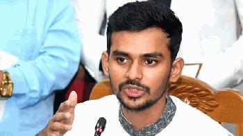 মধ্যরাতে গভর্নর নিয়ে আসিফ মাহমুদের ‘বিস্ফোরক’ মন্তব্য