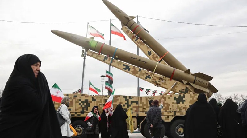 যুক্তরাষ্ট্র ও ইসরায়েলের বিরুদ্ধে লড়তে ইরানের হাতে কী কী অস্ত্র আছে?