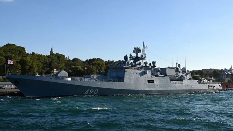 একযোগে রাশিয়ার ৪ যুদ্ধজাহাজে ভয়াবহ হামলা, ব্যাপক ক্ষয়ক্ষতি