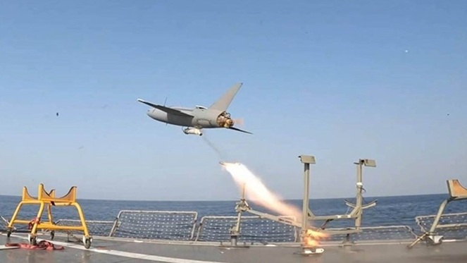 আমিরাতের বিমানঘাঁটিতে ইরানের হামলা