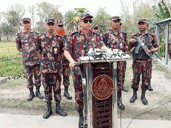 সাতক্ষীরা সীমান্তে জ্বালানি তেল পাচার রোধে বিজিবির কঠোর নজরদারি