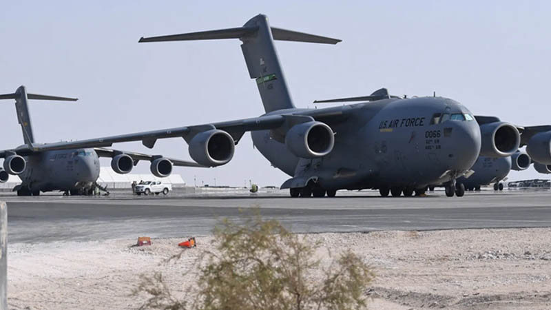 মধ্যপ্রাচ্যে মার্কিন সামরিক ঘাঁটির বৈধতা আছে কী, এসব সরিয়ে নিলে কী হতে পারে