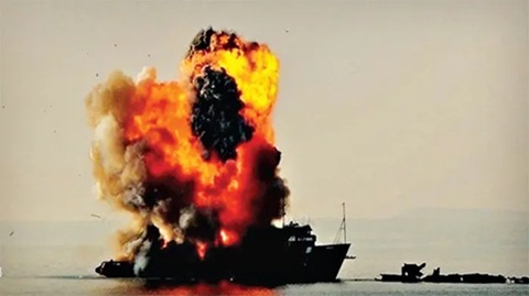 হামলার নিশানায় তেল স্থাপনা: বিশ্ব জুড়ে হুমকিতে জ্বালানি অর্থনীতি