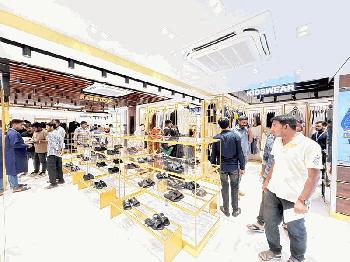 বগুড়া ও খুলনায় ইল্লিয়ীনের মাল্টি-ব্র্যান্ড স্টোরের যাত্রা শুরু