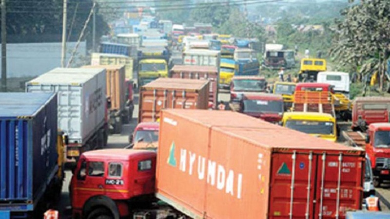 ঈদে ৬ দিন ট্রাক কাভার্ডভ্যান-লরি চলাচল বন্ধ