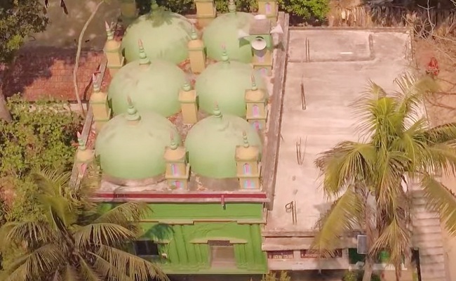 সাতক্ষীরার কলারোয়ার চেঁড়াঘাট ছয় গম্বুজ মসজিদ: ১৬৪ বছরের ঐতিহ্যের সাক্ষী