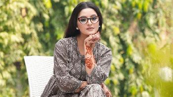 ফেসবুকে পরীমনির কড়া বার্তা