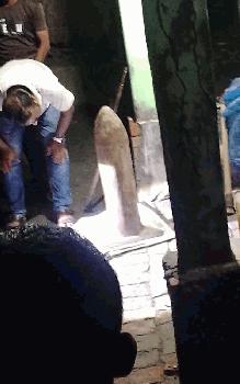 সাতক্ষীরায় সীমানা পিলারসহ আটক ৪
