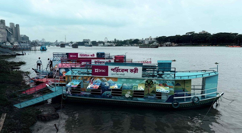 রোবোটিকস, ডিজিটাল লার্নিংসহ হাতেকলমে প্রযুক্তিনির্ভর শিক্ষা অভিজ্ঞতায় উচ্ছ্বসিত শিশুরা