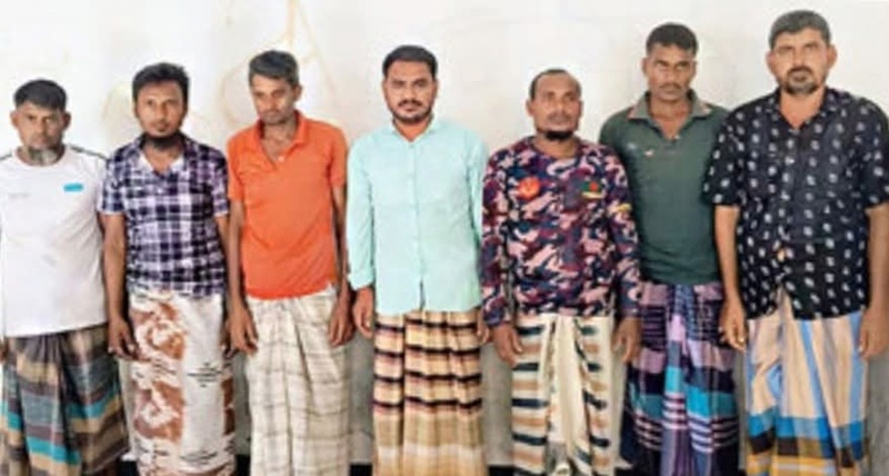 বিএসএফের পুশইনে সহায়তার অভিযোগে চাঁপাইনবাবগঞ্জে ৭ বাংলাদেশি আটক