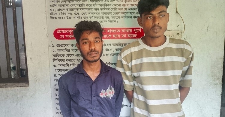 ৯৯৯-এ কল করে মায়ের আবেদন, কিশোরীকে ধর্ষণের অভিযোগে গ্রেফতার ২