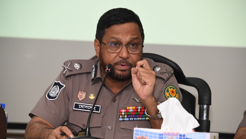 থানাকে দালালমুক্ত রাখতে হবে: ডিএমপি কমিশনার
