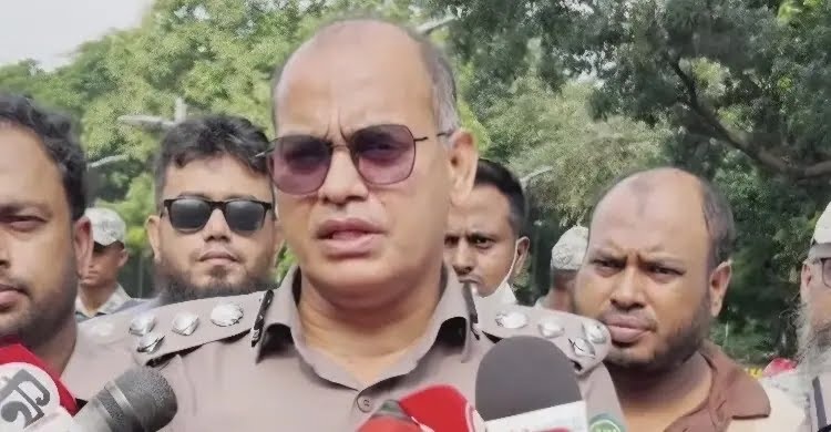 একটি দলের প্রতিষ্ঠাবার্ষিকী ঘিরে সর্বোচ্চ সতর্কতায় পুলিশ:ডিএমপির অতিরিক্ত কমিশনার