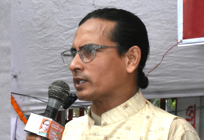 নিজেদের পায়ে কুড়াল মারলো সরকার : মোমিন মেহেদী