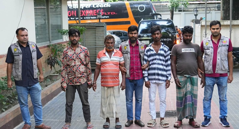 খেলা দেখা নিয়ে দ্বন্দ্ব , আদাবরে বিএনপি নেতা হত্যা: আরও ৪ জন আটক, সুইচ গিয়ার উদ্ধার