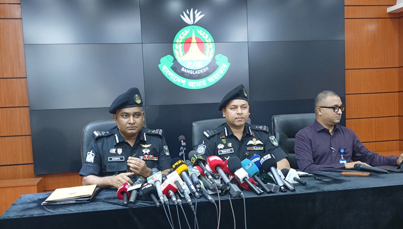 সরকারের উচ্চপদস্থদের নিয়ে কুরুচিপূর্ণ পোস্ট, গ্রেফতার ৬