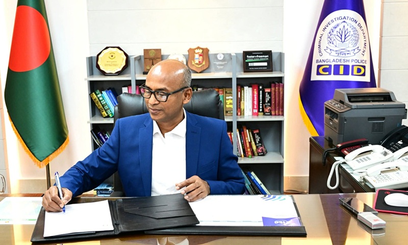 সিআইডির প্রধান হিসেবে দায়িত্ব নিলেন অ্যাডিশনাল আইজিপি মোশাররফ হোছাইন