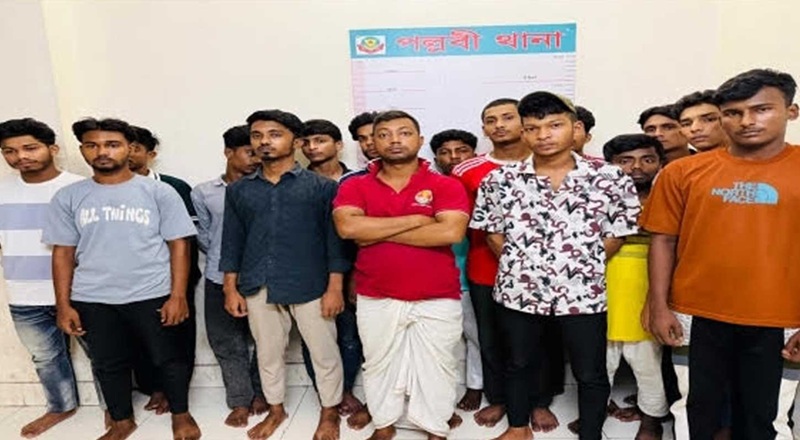 ‎নিষিদ্ধ সংগঠনের মিছিলের অভিযোগে পল্লবীতে ১৭ জন আটক, মাইক্রোবাস-ব্যানার জব্দ