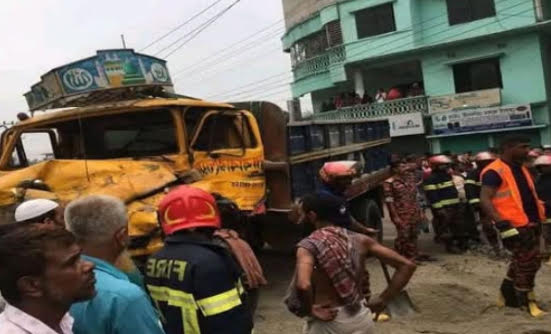 ঘাটাইলে বাস-পিকআপ মুখোমুখি সংঘর্ষে চালক নিহত