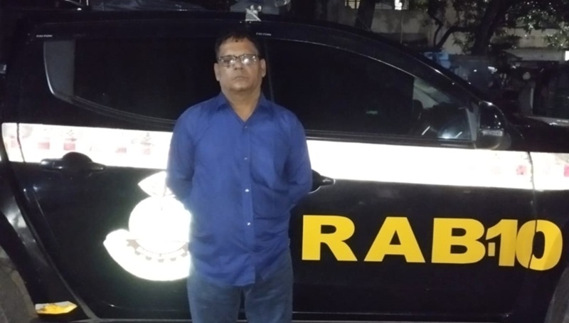 আইনশৃঙ্খলা বাহিনীর চোখ ফাঁকি দিতে আত্মগোপন, পলাতক আসামি গ্রেফতার