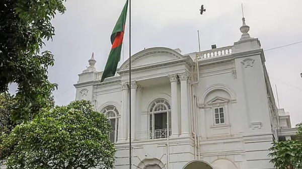 ‘গুলিবিদ্ধ হওয়ার কথা কাউকে বলবেন না’: জুলাই শহীদের বাবাকে চিকিৎসক