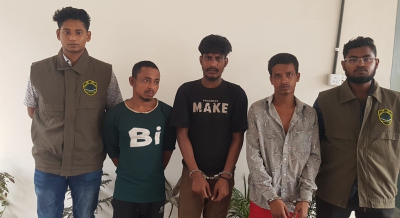 ছিনতাইয়ের প্রস্তুতিকালে চার ছিনতাইকারী গ্রেফতার 
