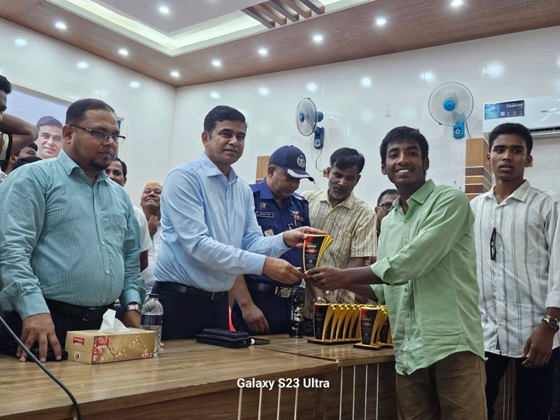 তোমাদের বড় হয়ে ভাল মানুষ হতে হবে, শিক্ষার্থীদের উদ্দেশ্যে- পানিসম্পদ প্রতিমন্ত্রী