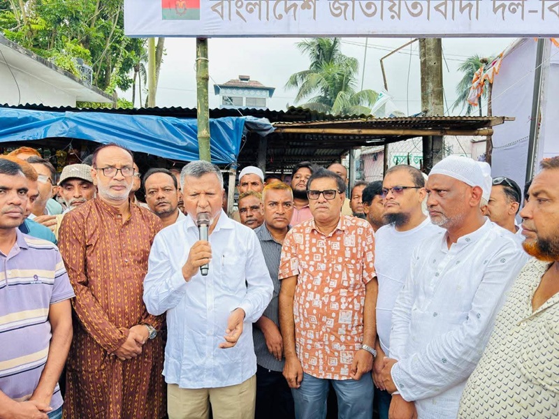 জয়পুরহাটে বিএনপির প্রতিষ্ঠাবার্ষিকীতে নেতাকর্মীদের সঙ্গে প্রতিমন্ত্রী আব্দুল বারী