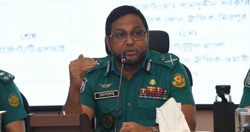অপরাধ প্রতিরোধে সমন্বিতভাবে দায়িত্ব পালনের নির্দেশ ডিএমপি কমিশনারের