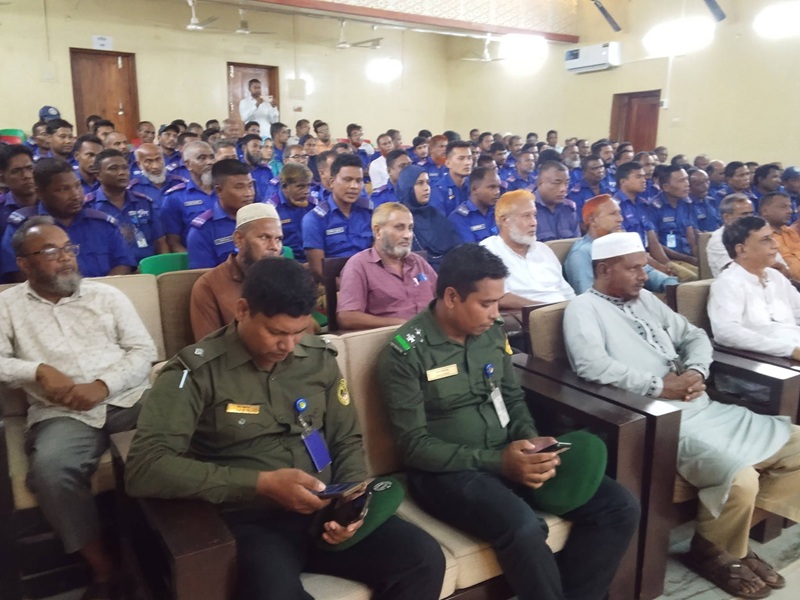 বোদায় গ্রাম পুলিশ সদস্যরা পেল নতুন বাইসাইকেল ও টর্চলাইট