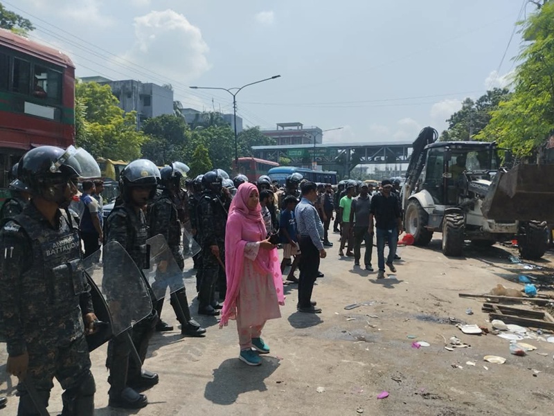 মোহাম্মদপুর-মিরপুরে ডিএনসিসির উচ্ছেদ অভিযান, জরিমানা ১০ হাজার টাকা