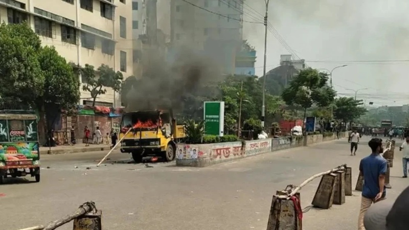 ভয়ের বদলে তোয়াক্কা না করার সংস্কৃতি চালুঃ নিয়ন্ত্রণে আসছেই না আইনশৃঙ্খলা