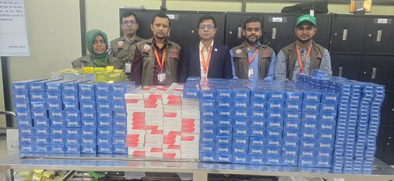 শাহজালালে ৫৯৫ কার্টন সিগারেট, গৌরী ক্রিম ও মদ জব্দ
