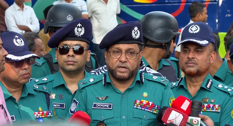 তিন মাসের মধ্যে গুলিস্তান-ফুলবাড়িয়ার টার্মিনাল চুনকুটিয়ায় স্থানান্তর: ডিএমপি কমিশনার