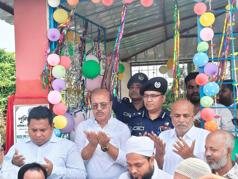আত্রাইয়ে সড়কে নিরাপত্তা নিশ্চিতকরণে পুলিশ বক্সের উদ্বোধন