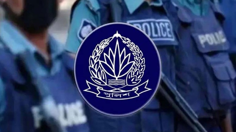 ৭০০ পুলিশ সদস্যের বিরুদ্ধে গ্রেপ্তারি পরোয়ানা