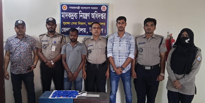 কালিহাতীতে ট্রাভেল ব্যাগে চার হাজার ৮১৫ ইয়াবা, আটক ১