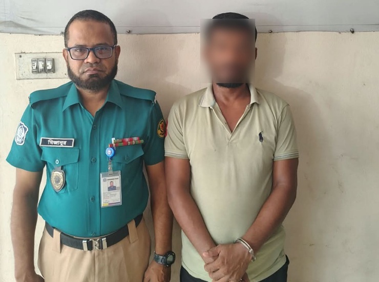 যাত্রাবাড়ীতে যাবজ্জীবন সাজাপ্রাপ্ত পলাতক আসামি গ্রেফতার 