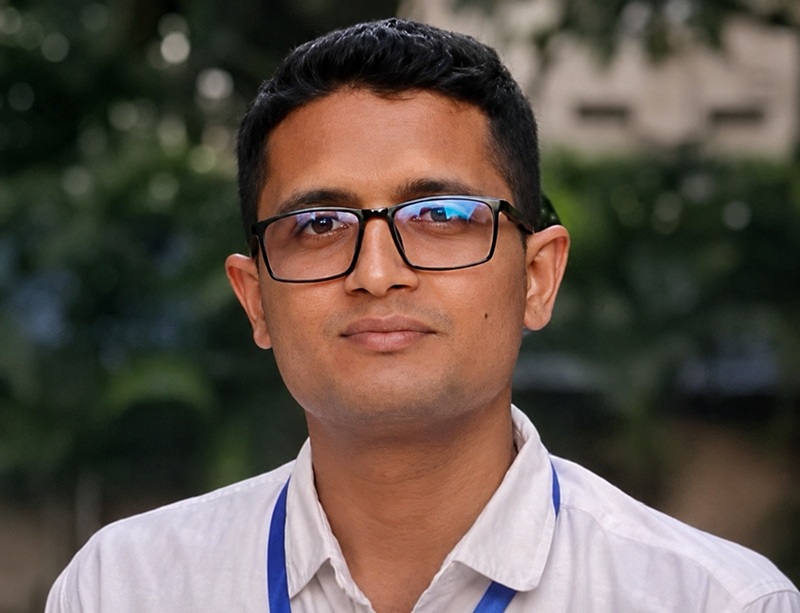 স্বাস্থ্যসেবার বৈষম্য: ভিআইপি সংস্কৃতি ও সাধারণ মানুষের অধিকার