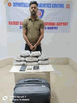 শাড়ির আড়ালে ৪ কেজির বেশি কুশ, বিমানবন্দরে ভারতীয় নাগরিক গ্রেফতার 