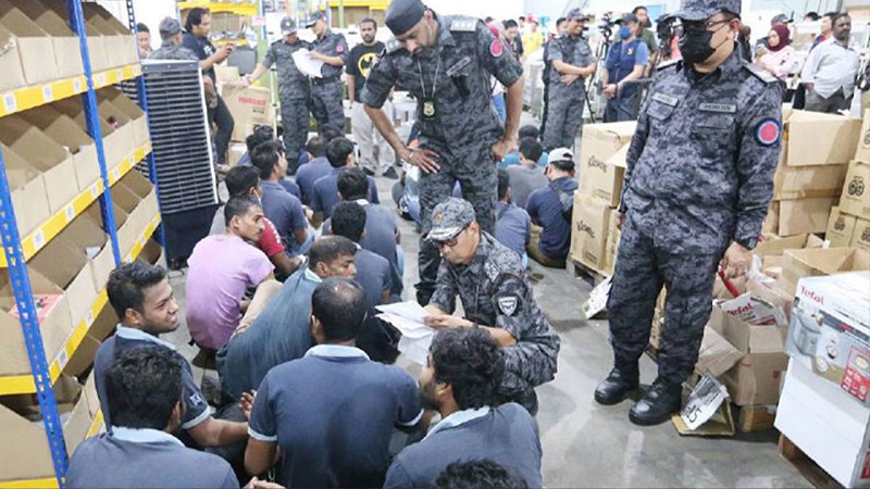 মালয়েশিয়ায় বাংলাদেশিসহ প্রায় ৩১ হাজার অভিবাসী আটক