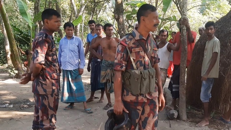 পাঁচবিবি সীমান্তে কাঁটাতারের বেড়া নির্মাণের চেষ্টা বিএসএফের, বিজিবির বাধা