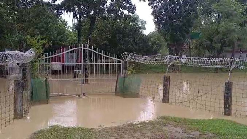 ময়মনসিংহে পাহাড়ি ঢলে পানিবন্দি হাজার হাজার মানুষ