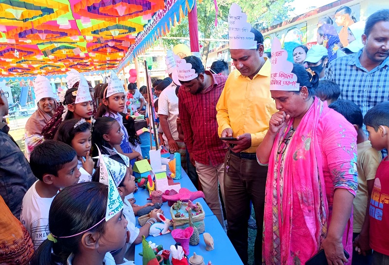 পত্নীতলায় বিজ্ঞান মেলা অনুষ্ঠিত
