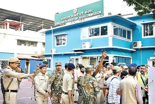 পতাকা ছিঁড়ে আগুন: আগরতলায় বাংলাদেশ হাইকমিশনে হামলা