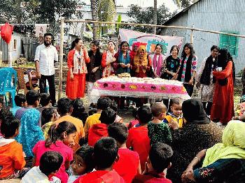 টাঙ্গাইলে স্বেচ্ছাসেবী তরুণদের উদ্যোগে পথশিশুদের নিয়ে পিঠা উৎসব 