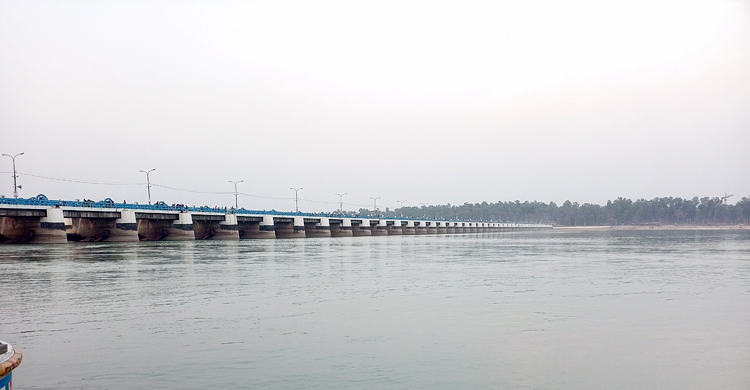 খরা মৌসুমে হঠাৎ বাড়ছে তিস্তার পানি, ফসল নষ্ট হওয়ার আশঙ্কা