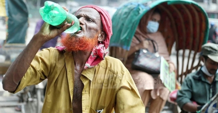 ৫ জেলায় বইছে তাপপ্রবাহ, সপ্তাহের মাঝামাঝি হতে পারে বৃষ্টি